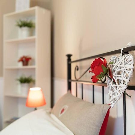 Terrazze Italiane City Center - Red Apartment Верона Экстерьер фото