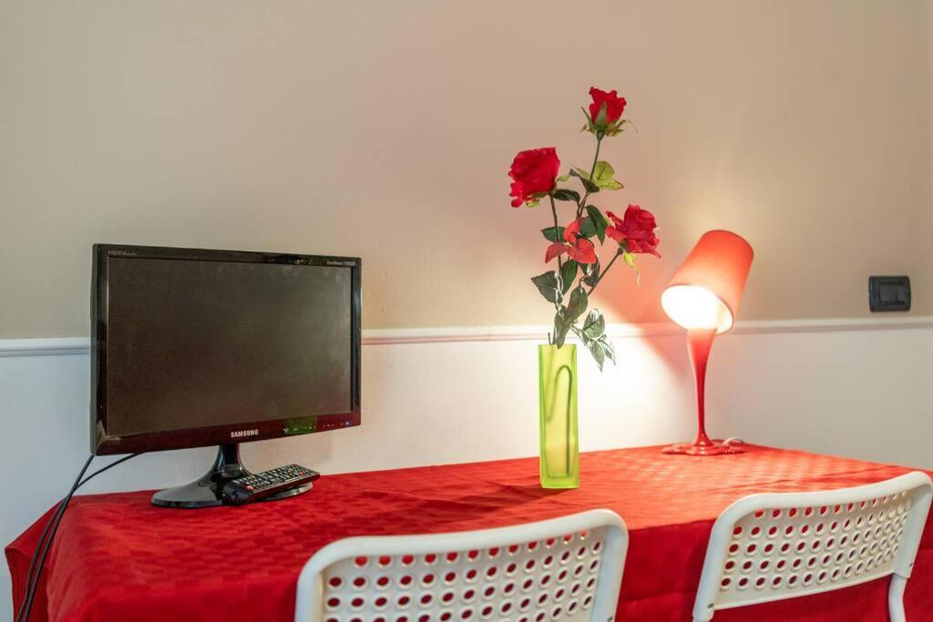 Terrazze Italiane City Center - Red Apartment Верона Экстерьер фото