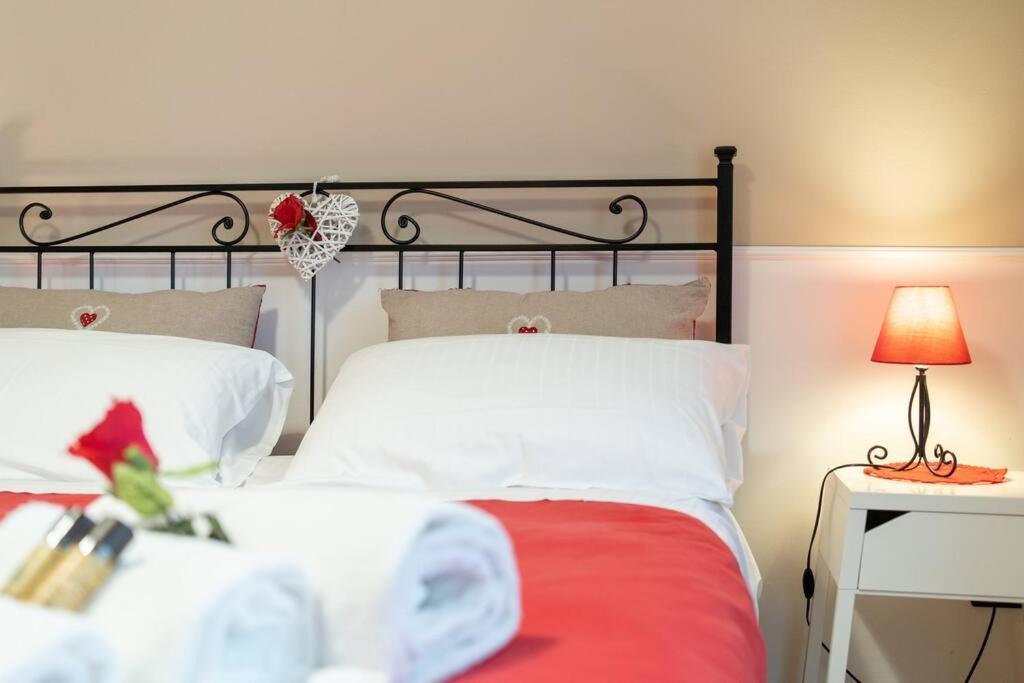 Terrazze Italiane City Center - Red Apartment Верона Экстерьер фото