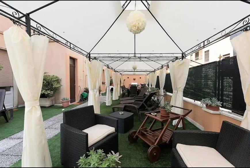 Terrazze Italiane City Center - Red Apartment Верона Экстерьер фото